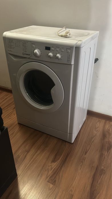 Indesit стиральна машинка