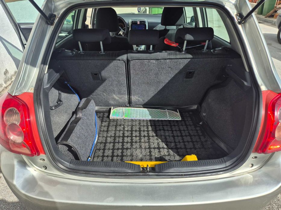 Toyota Auris 1.4D 90ps