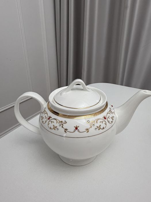 Красивый чайник