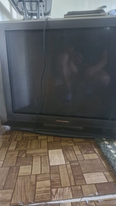 Продам телевизор