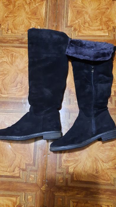 Женские утепленные кроссовки из кожи