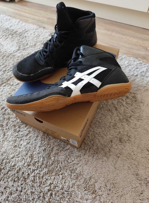 Оригинални борцовки Asics