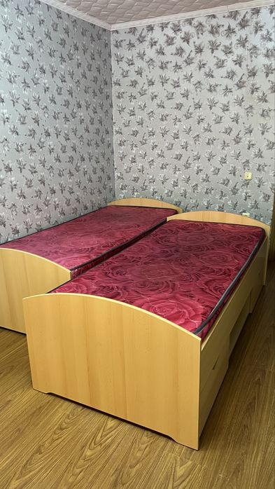 Кровать полутороспальная б/у