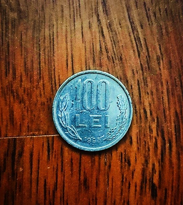 Moneda 100 lei din România