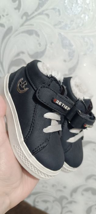 Продаются ботиночки зимние