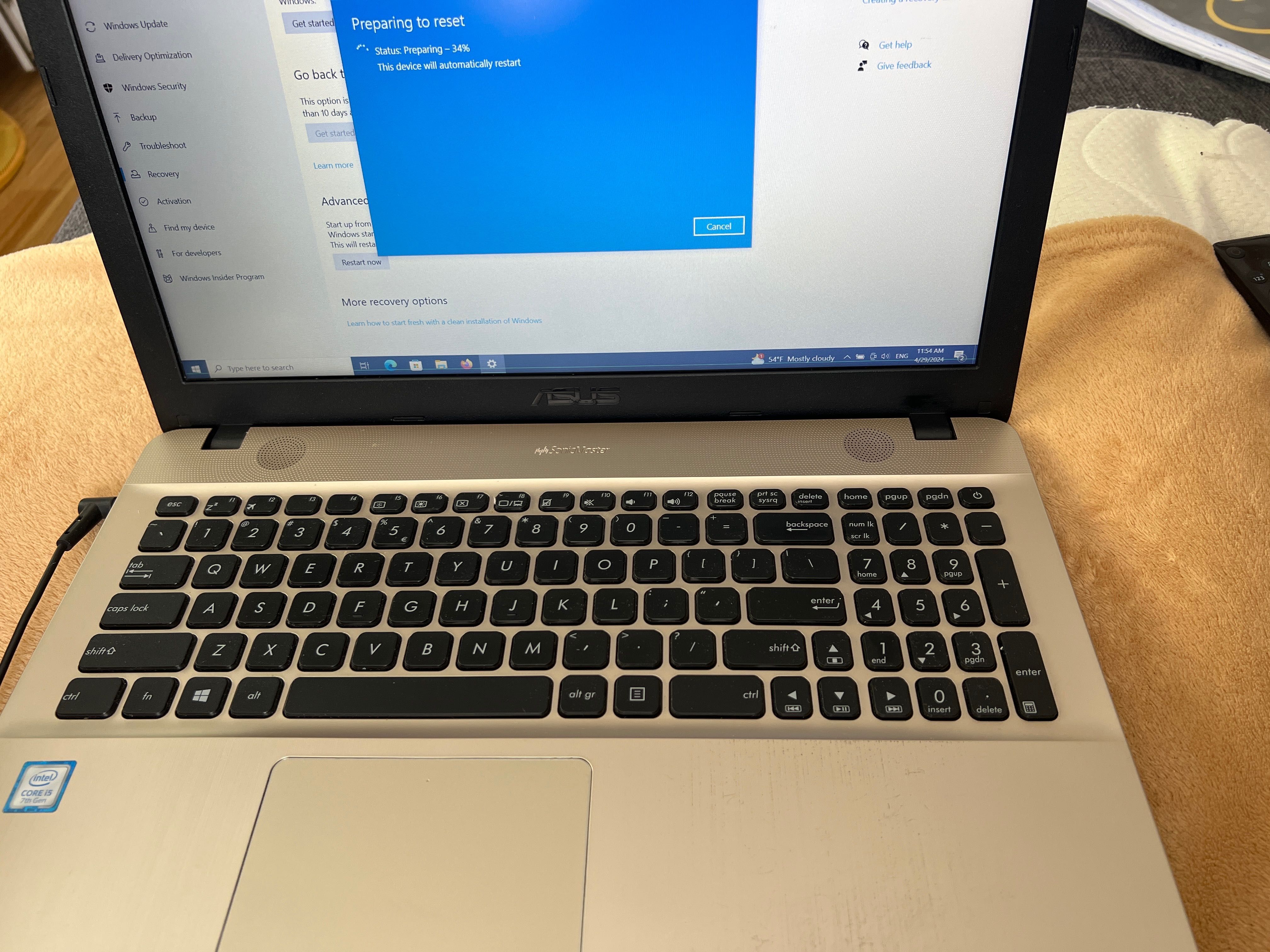 Laptop Asus X541U