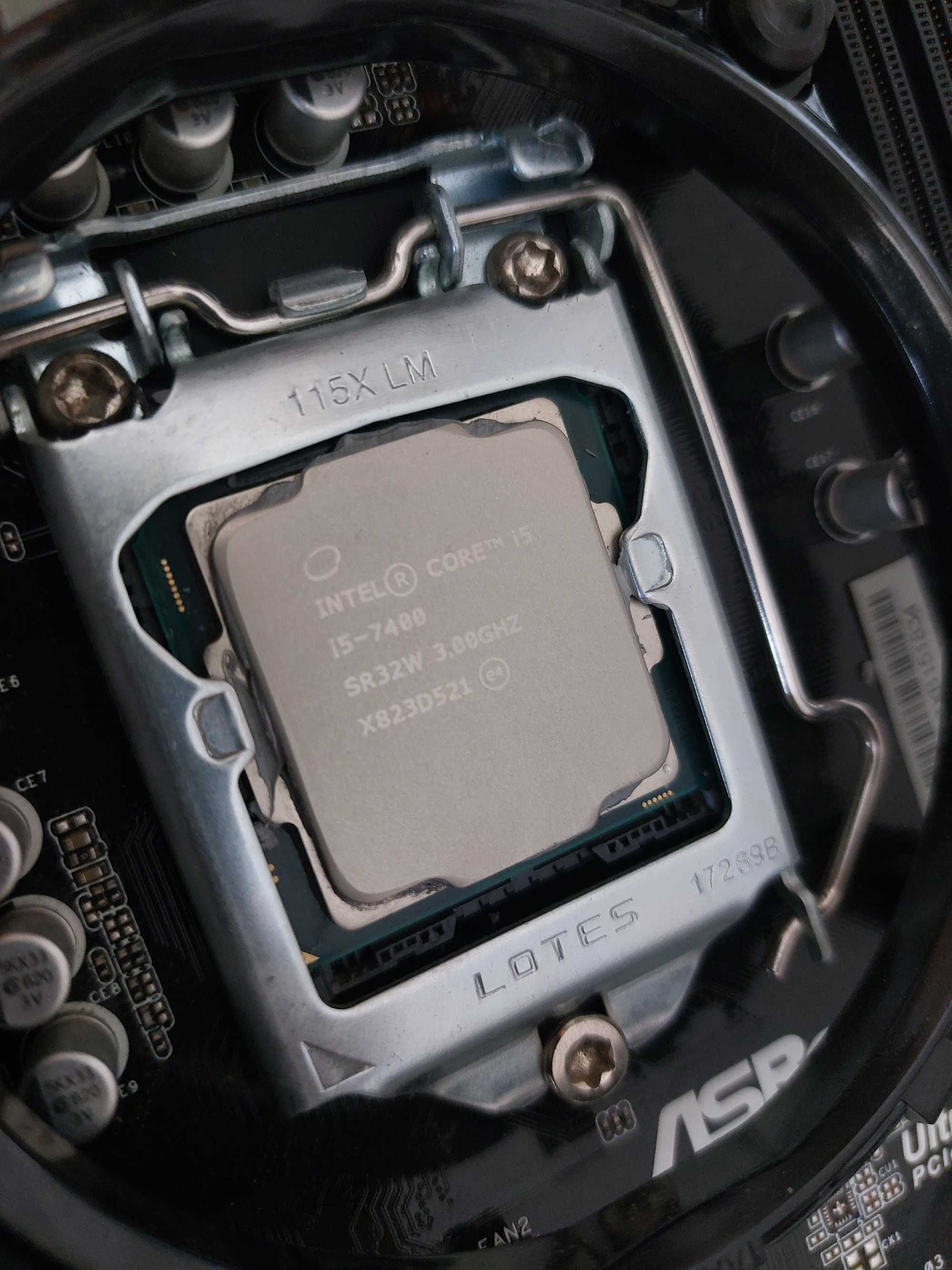 Дъно + Процесор Asrock B250 PRO4 и Intel Core i5-7400