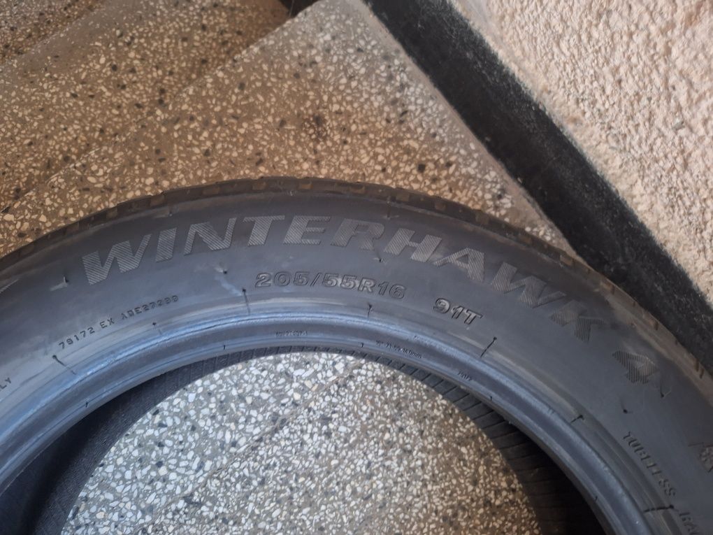 Зимни гуми 4 броя-2бр. Nexen205×55×16+2бр. Firestone Winterhawk 4 205×