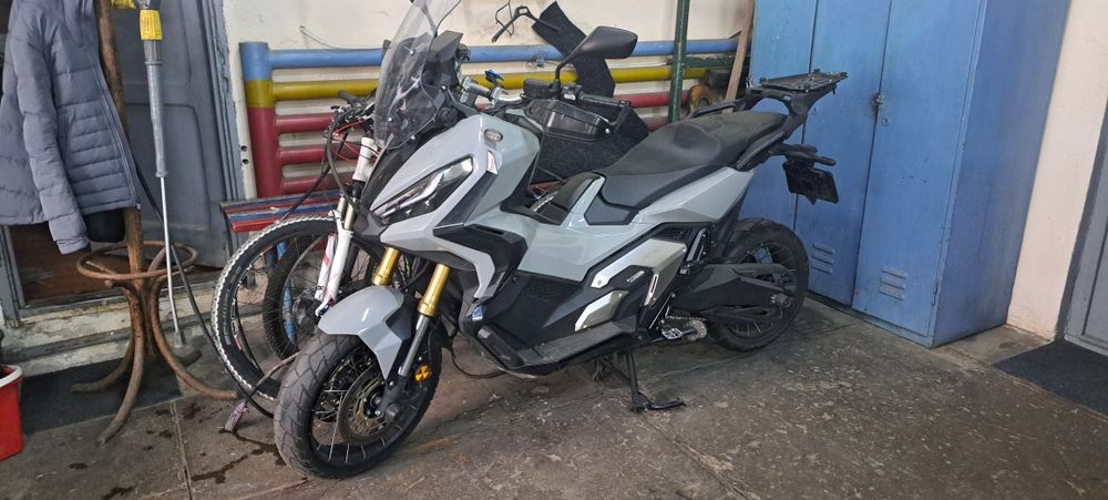 Honda XADV 750 an 2023 (schimb cu  Africa Twin si dif.Din partea mea)
