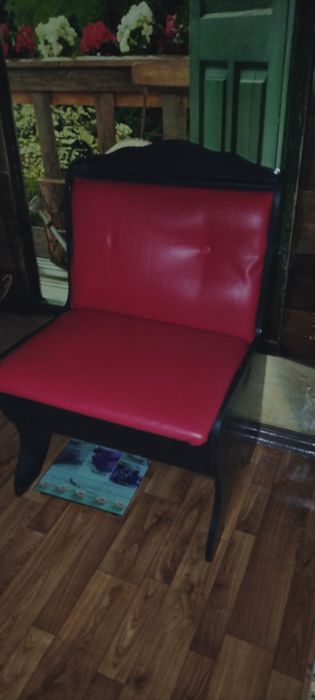 Продам диванчик кухонный