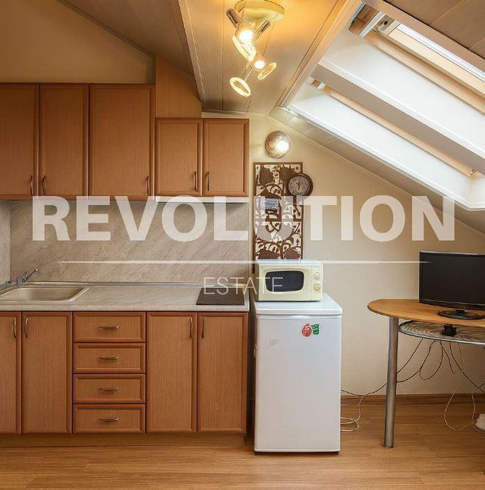 Дава се под наем Двустаен апартамент в Варна, ВИНС - 45 кв.м за 425 € - Снимка #2