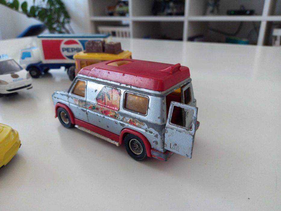 Метални колички, 1/36-1:57, интересни модели Majorette и други