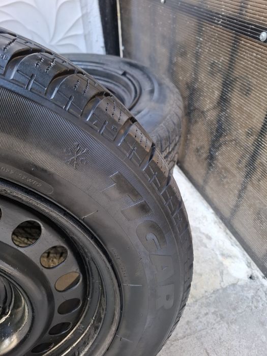 Cauciucur Logan  M+S + Jante 185/65/R15  folosite foarte puțin