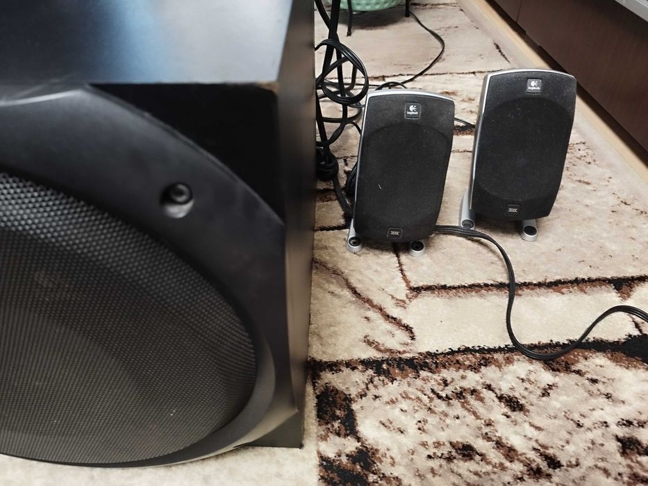 Sistem complet Logitech Z 5500 + placa sunet Logilink 7.1