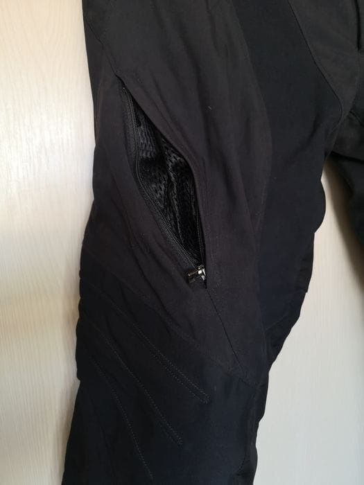 Pantaloni moto  Dainese  Gore-Tex cu protectii