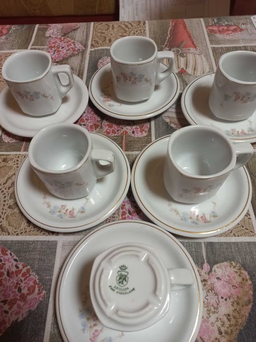 Set pentru cafea, din portelan - 6 buc