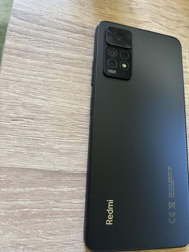 Продавам Xiaomi Redmi Note 11 Pro – перфектно състояние + подаръци