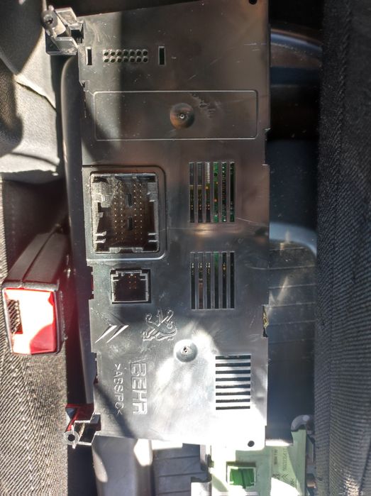 Панел климатроник за Пежо-5008