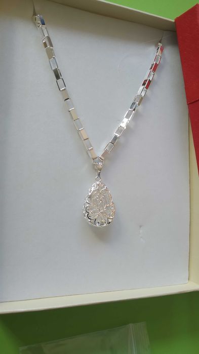 Нов, дамски сребърен ланец/ синджир в кутия. Различни модели и цени.