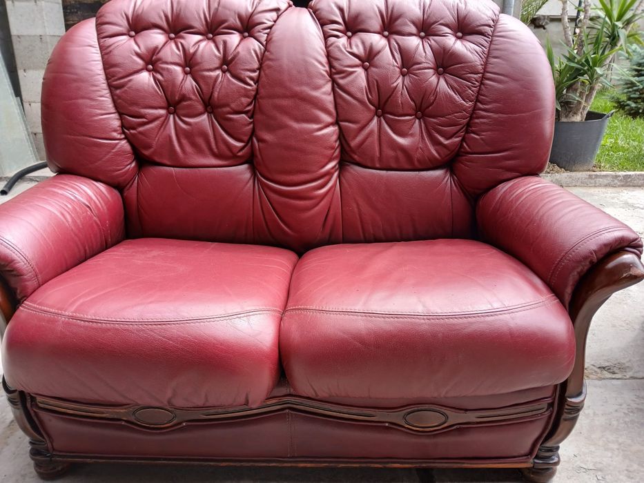 Canapea living din piele