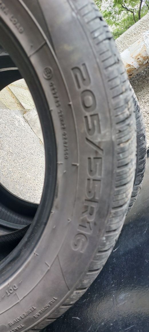 Продавам 2 бр. всесезонни гуми Radial GT 205/55/16