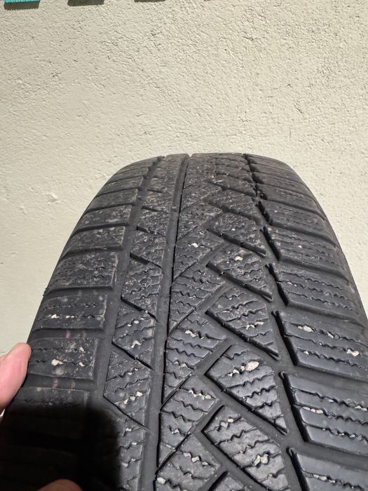 2 бр. гуми Continental 195/55/20 зимни