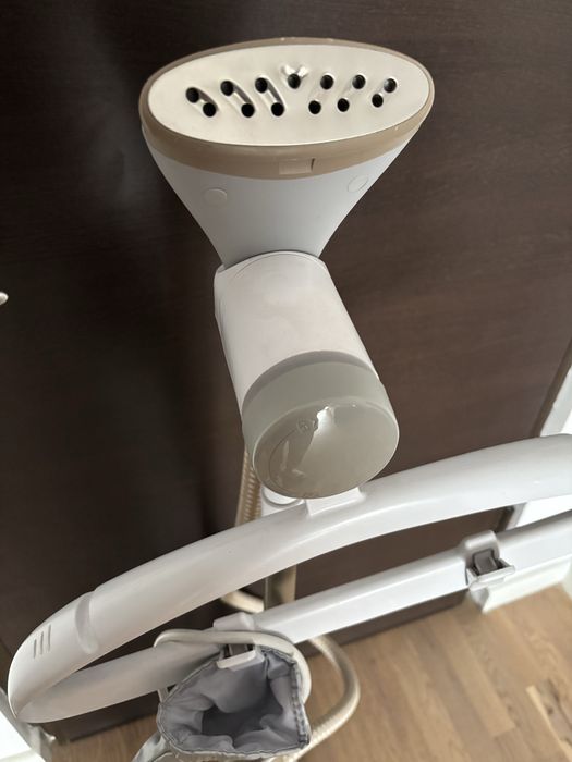 Aparat de calcat vertical cu abur