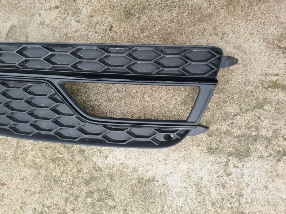 Grila proiector dreapta Audi A5 FL Sline