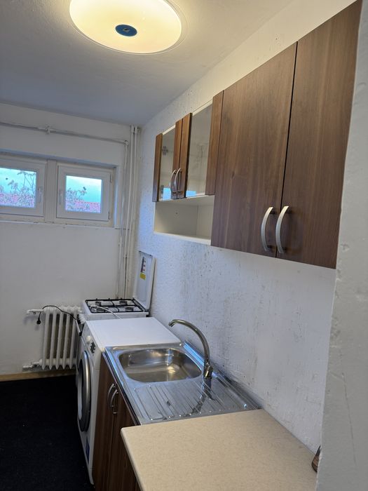 Inchiriez Garsoniera