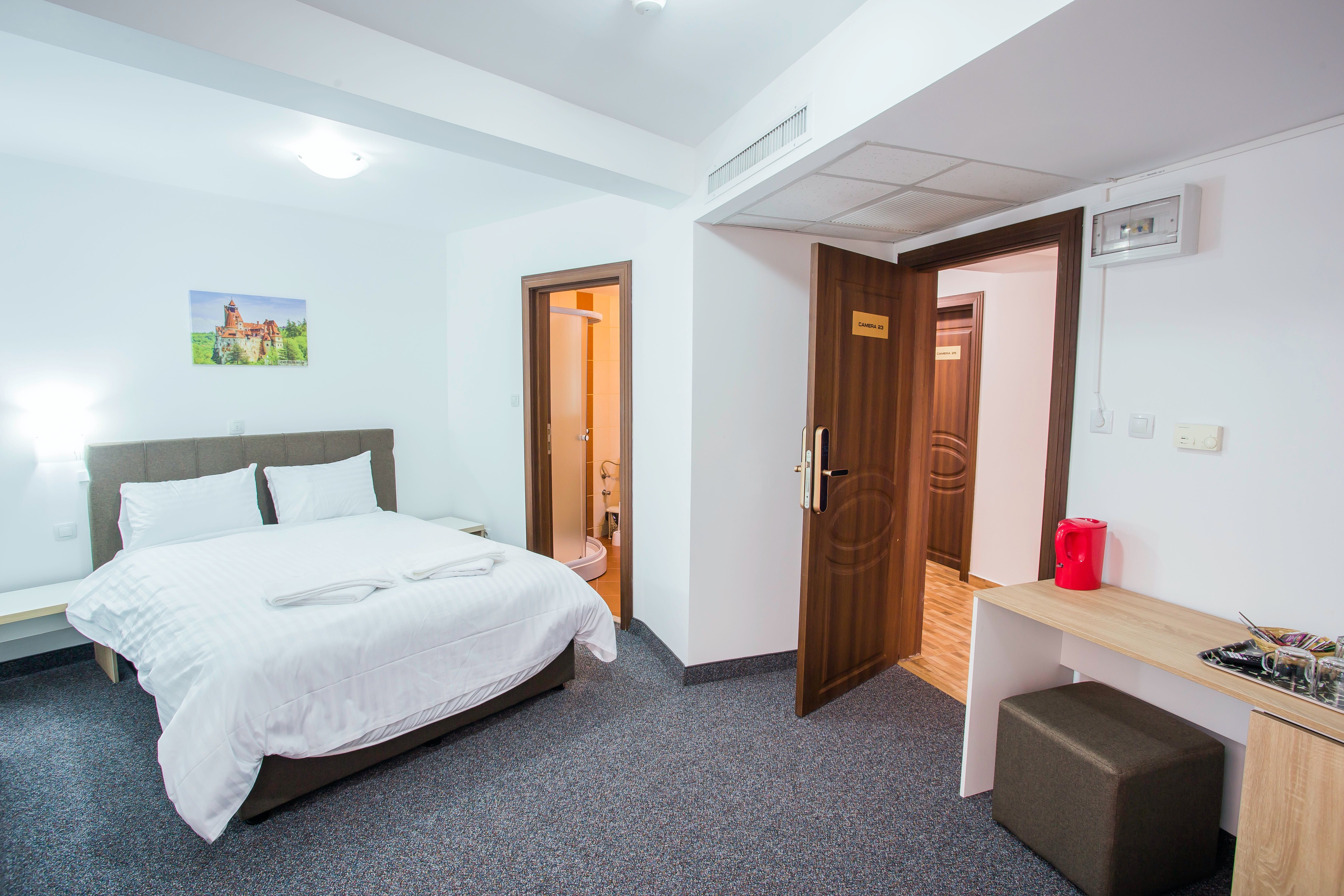 Inchiriere camere regim hotelier, zona Dristor, Str Ramnicu Valcea 17
