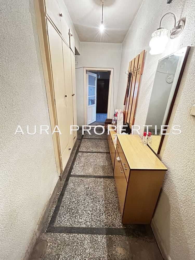 Продава се Двустаен апартамент в Разград, Център - 72 кв.м за 1346 €/кв.м - Снимка #9