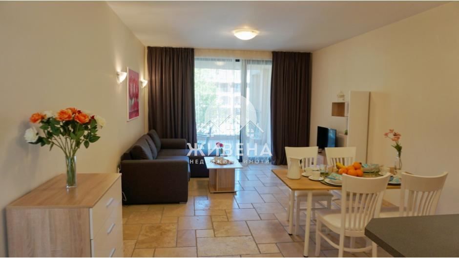 Продава се Двустаен апартамент в с. Топола, Област Добрич - 89 кв.м за 821 €/кв.м - Снимка #1