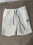 Pantaloni scurti nike tech albi