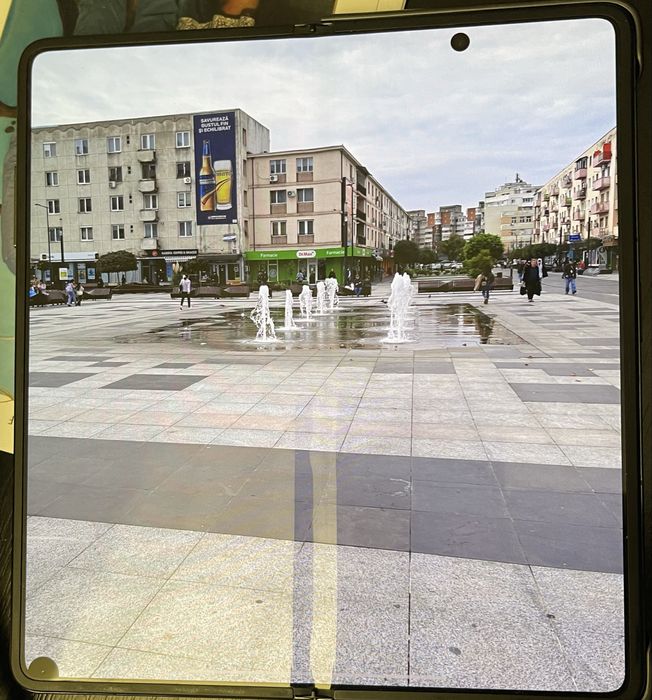 Honor Magic V2 pliabil , 16GB RAM , Defect mic ecran