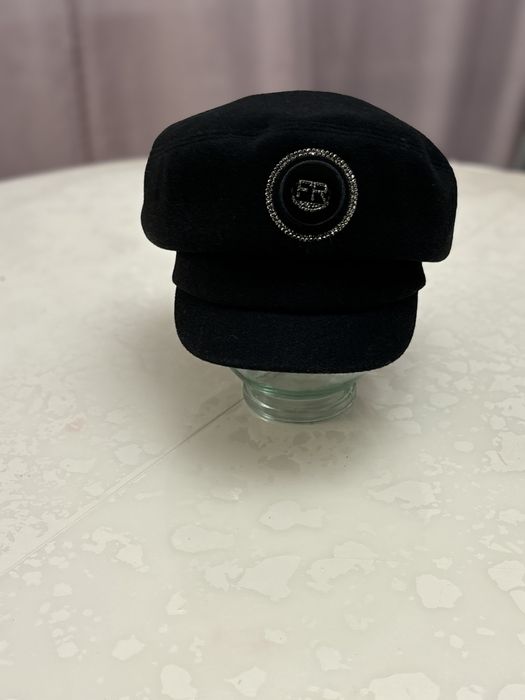 Продается осенняя шапка(кепка)