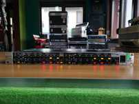 Compresor Pro Behringer Mod. MDX 2200