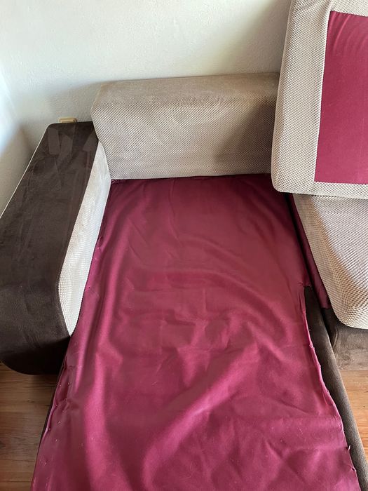 Разтегателен диван