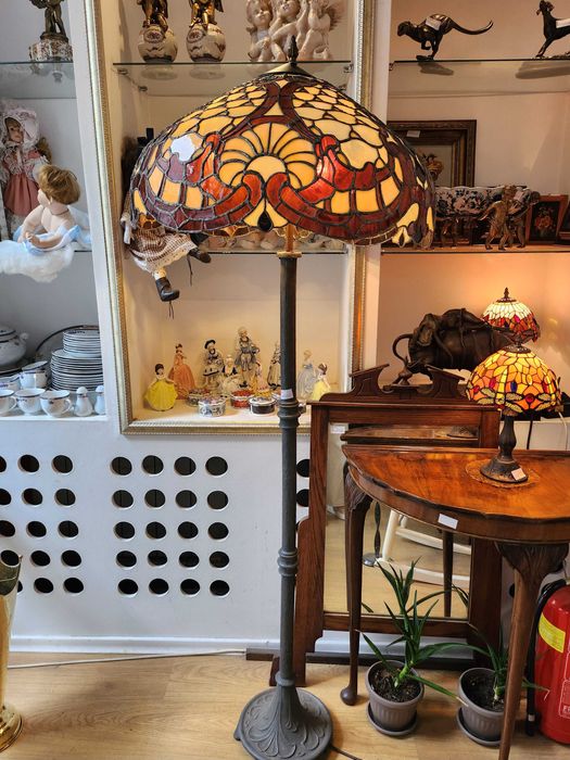 Лампион в стил Тифани