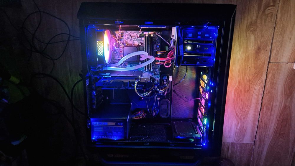 PC Gaming i7 Racire Lichid/RGB/16GB/SSD+1TB/GTX 960/W11/WiFi 1000lei