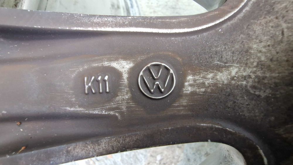 Оригинални джанти от VW Passat Variant B6