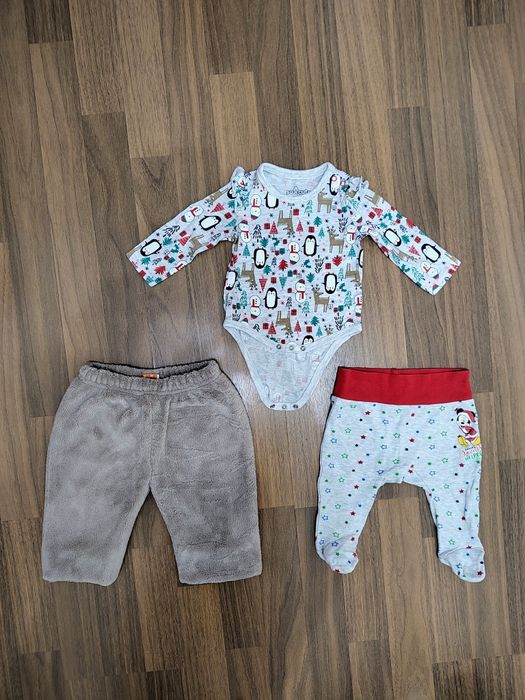 Set 3 Piese Iarnă/Crăciun Body cu Volănașe + Pantaloni Groși