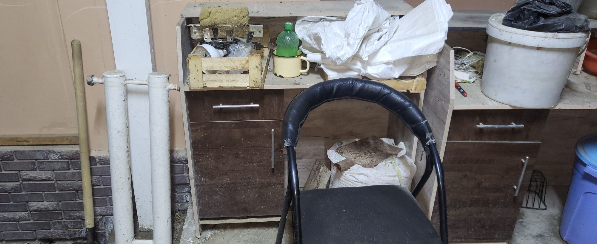 Продам мебель для хозяйственного магазина срочно