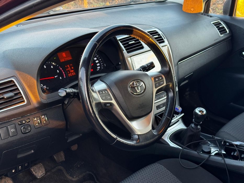 Toyota Avensis 2012 2.0 diesel manual