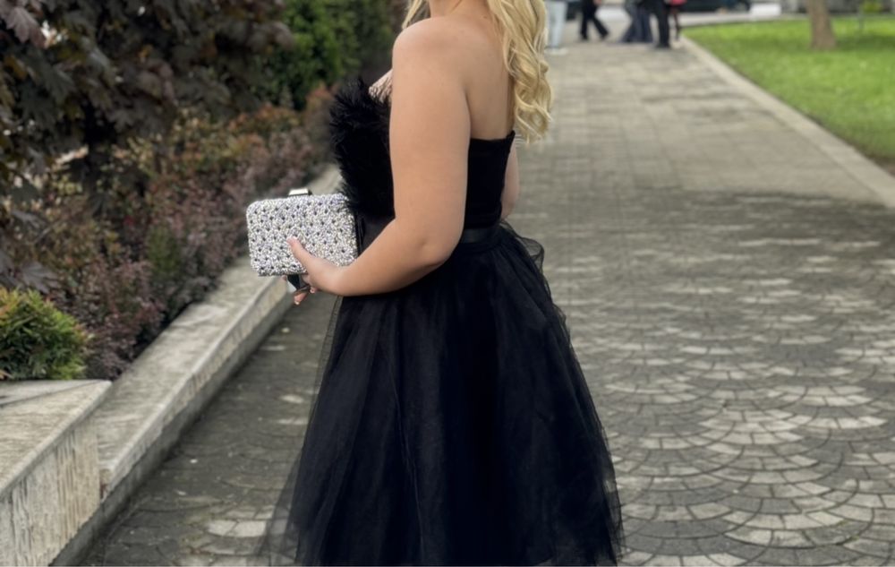 Бутикова рокля с пера ,,Caramella Fashion,,