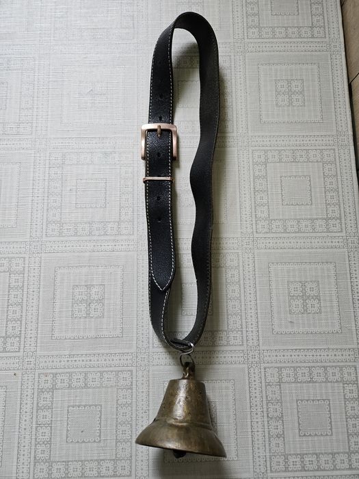 Clopot din bronz nr.8 ( curea din piele naturala)