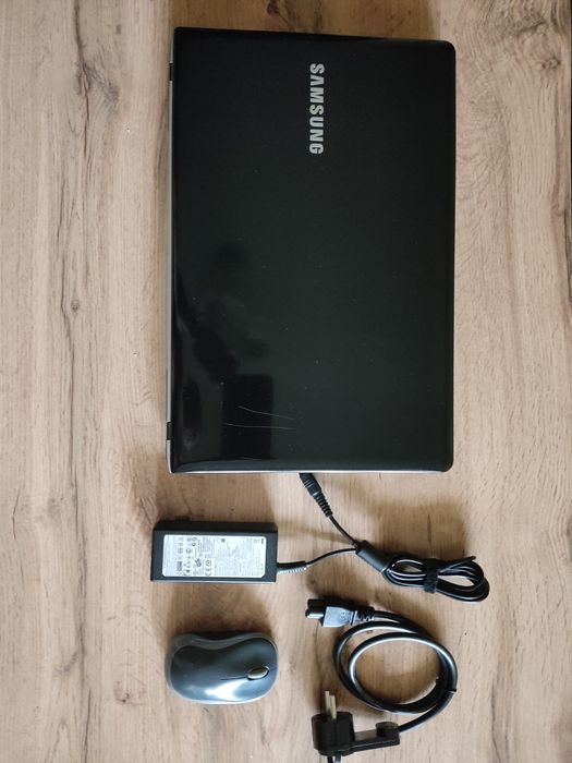 Ноутбук Samsung NP300