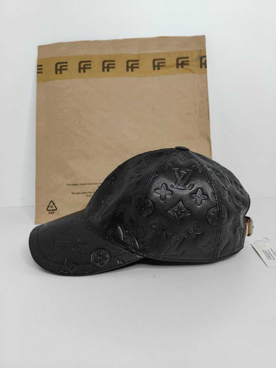 Кожена Шапка Louis Vuitton LV