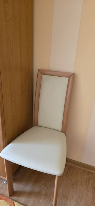 Masa extensibila si scaune