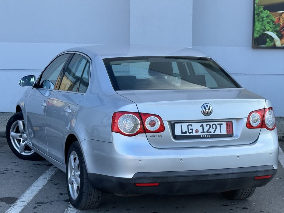 Volkswagen Jetta 1.6 MPi 102CP