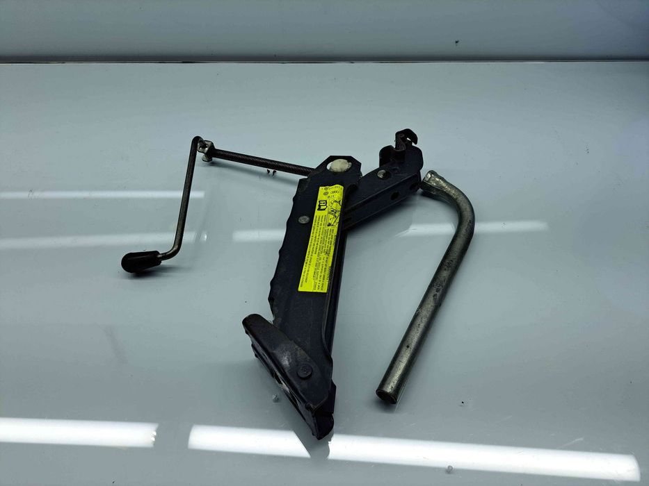 Set cric si cheie Seat Leon (1P1) FR [Fabr 2005-2011] 1K0011031J